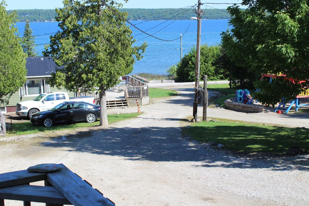 ويارتون Bayshore Cottages الغرفة الصورة
